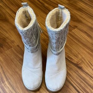 TOMS boots